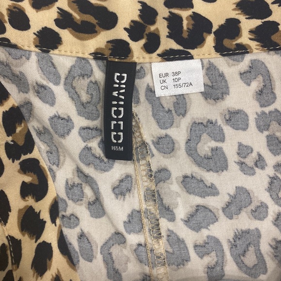 DIVIDED leopard print skirt, size S - Picture 3 of 4